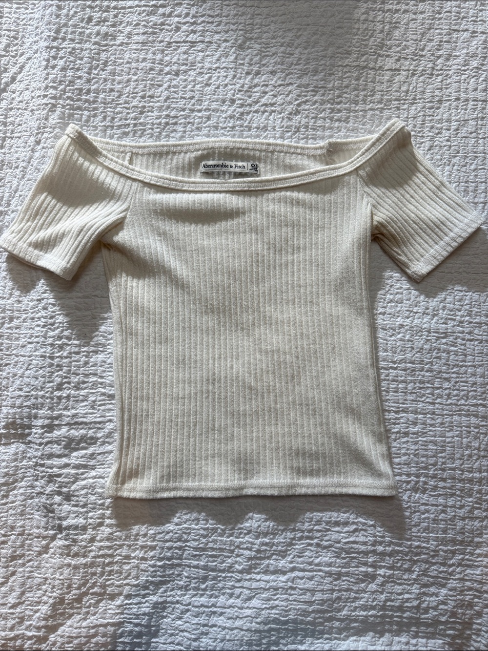 Abercrombie & Fitch Off-Shoulder Ribbed Cream Top